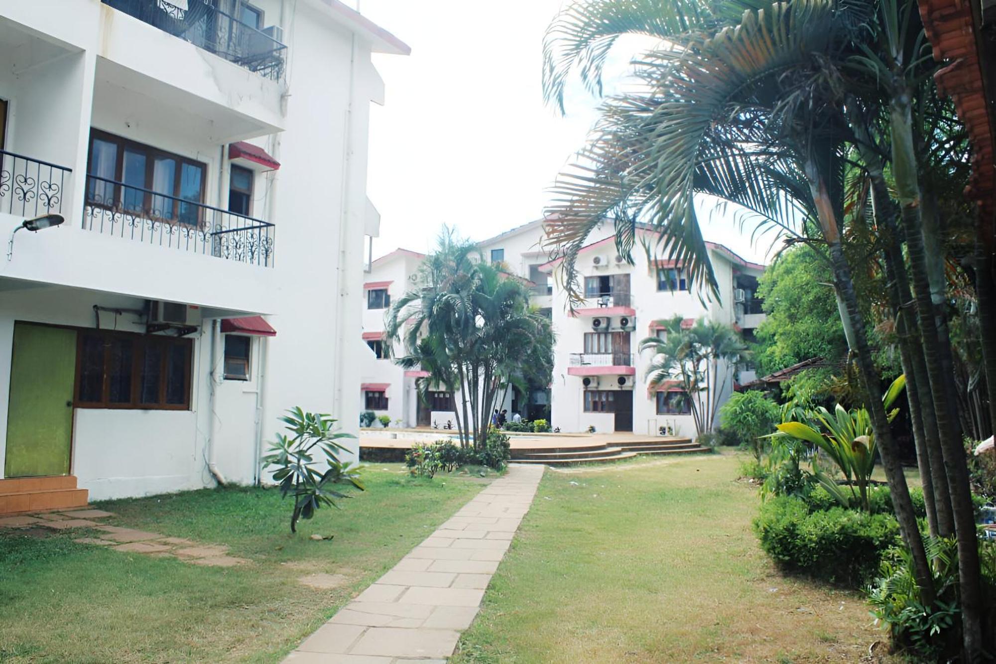 Ronne'S Little Baga Service Apartments Exterior foto
