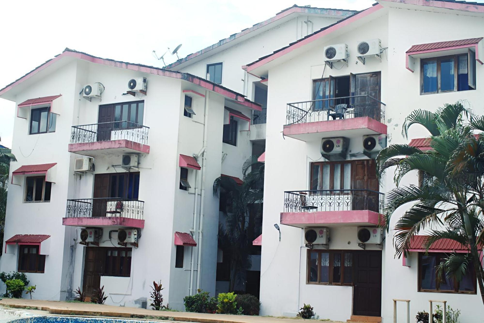 Ronne'S Little Baga Service Apartments Exterior foto