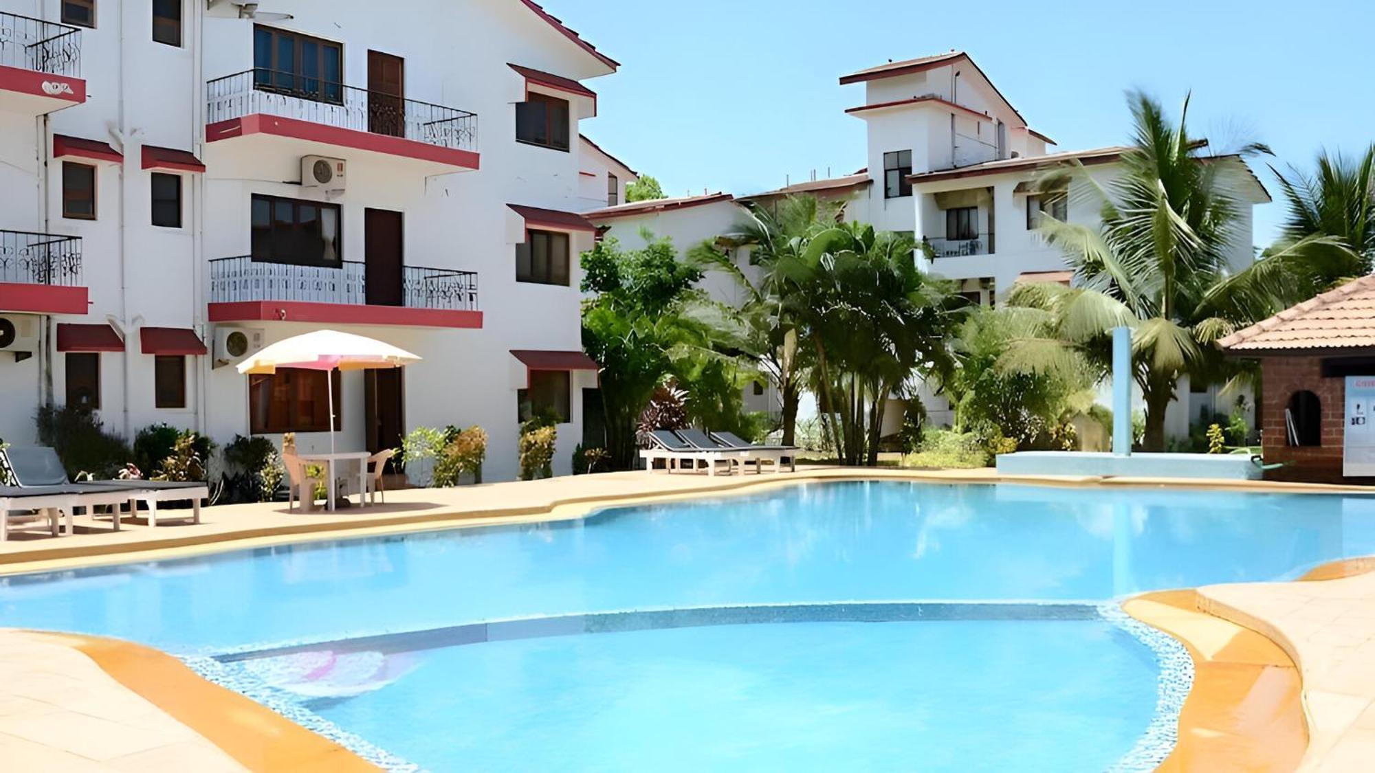 Ronne'S Little Baga Service Apartments Exterior foto