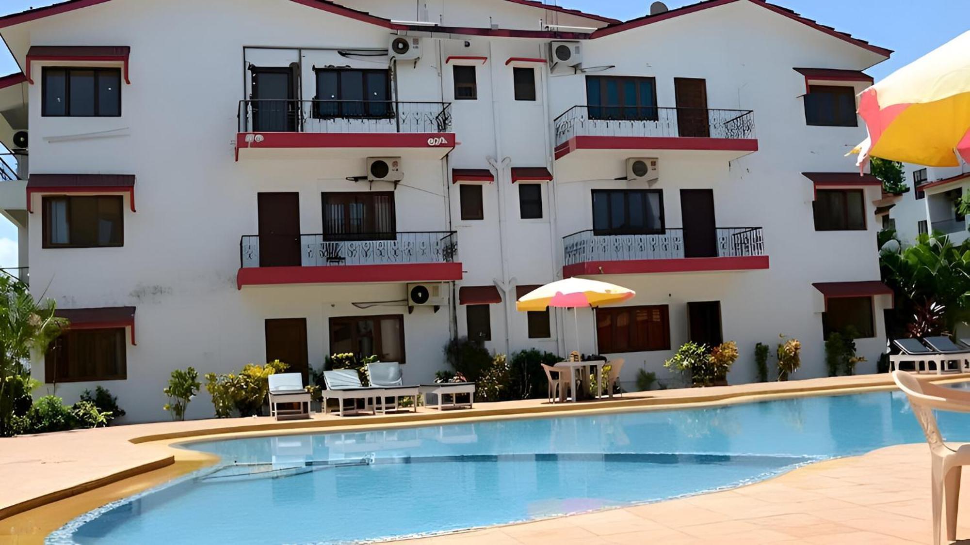 Ronne'S Little Baga Service Apartments Exterior foto