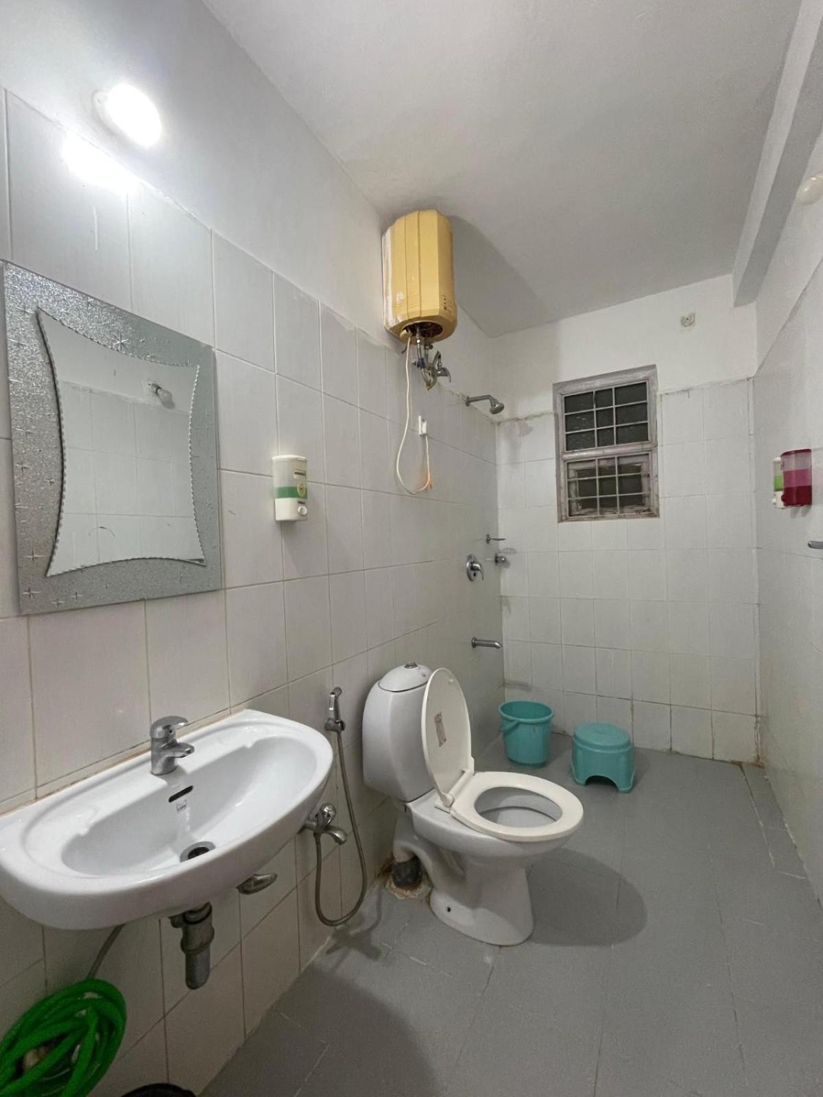 Ronne'S Little Baga Service Apartments Exterior foto